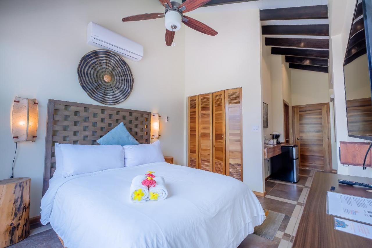 Brisa Oceano Resort Placencia Экстерьер фото
